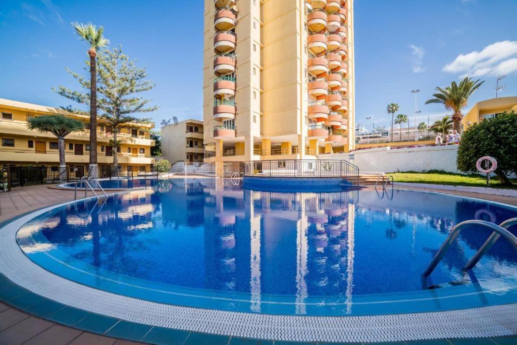 Cozy 2-Bed & Sofa-Bed Studio In Los Cristianos Лос Кристианос Екстериор снимка