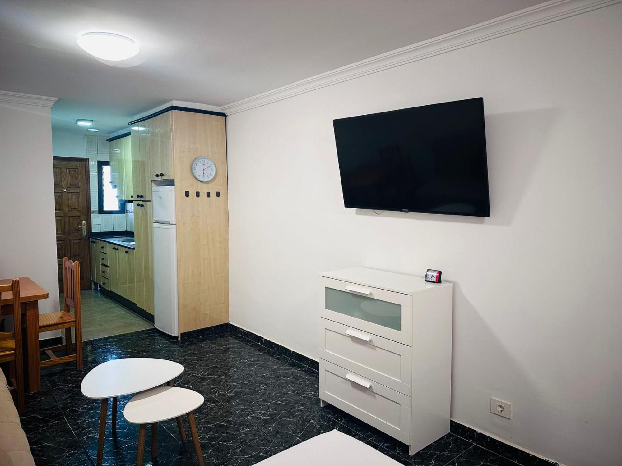 Cozy 2-Bed & Sofa-Bed Studio In Los Cristianos Лос Кристианос Екстериор снимка