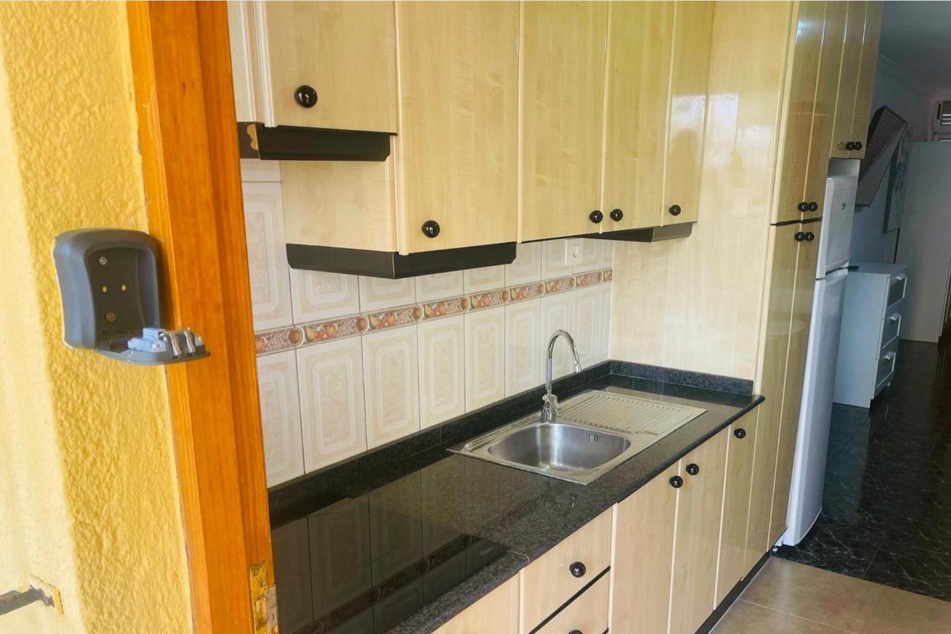 Cozy 2-Bed & Sofa-Bed Studio In Los Cristianos Лос Кристианос Екстериор снимка